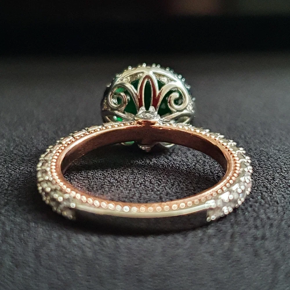 Designer Silver&Rose Gold Round Green Diamond Ring - Picture 5 of 6